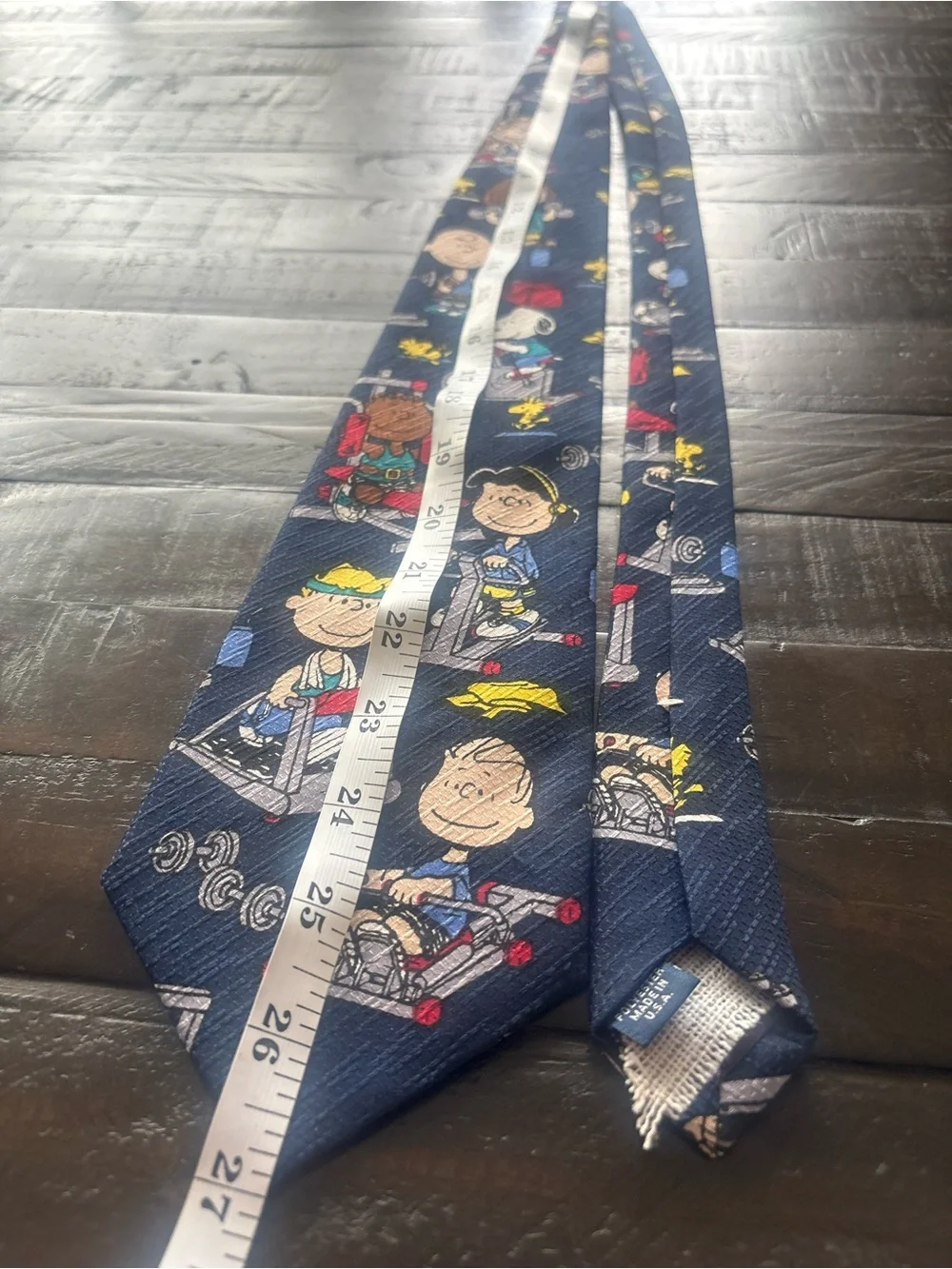 Vintage Peanuts Snoopy Charlie Brown Gym Workout Necktie